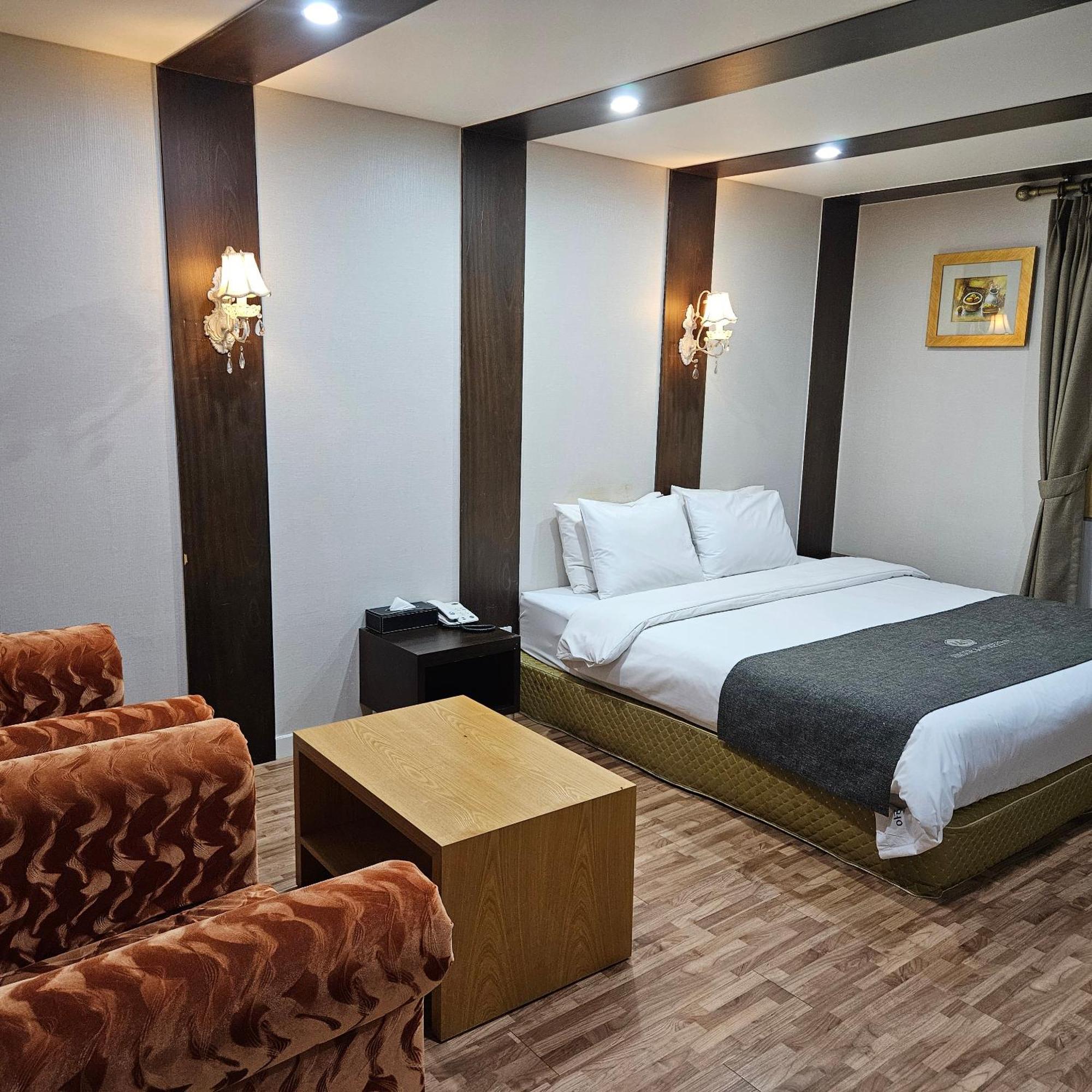 Amour Hotel Сувон Экстерьер фото